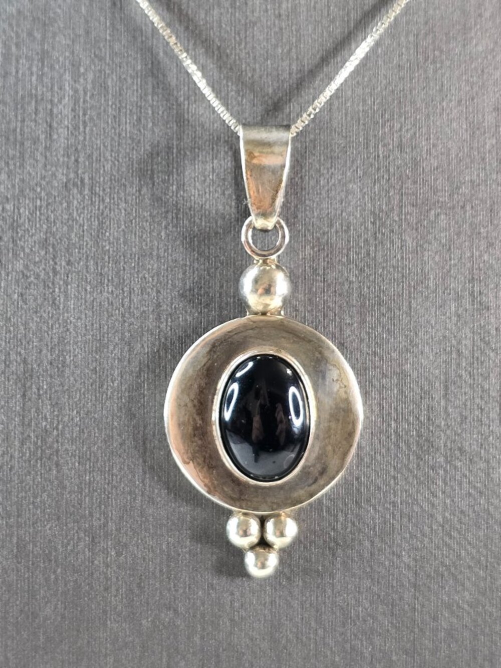 Womens Vintage Estate Sterling Silver Onyx Pendant Necklace 13.8g E7999